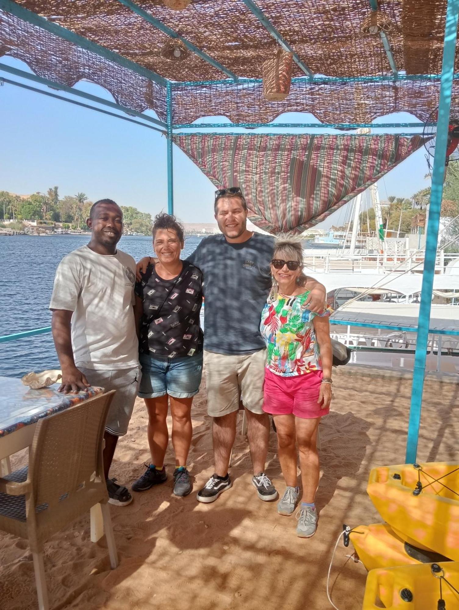 Ajwa Guest House Aswan Buitenkant foto